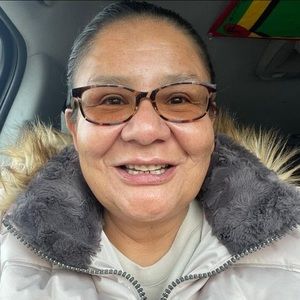 Meet your Posher, Dellmarie